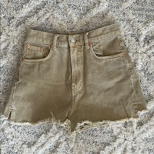 Pull and bear shorts